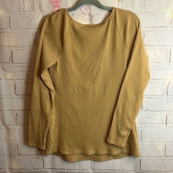 Isabel maternity ribbed super soft and stretchy top size XL NWT - Picture 8 of 8